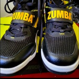 Zumba black shoes size 81/2 like new Price firm.